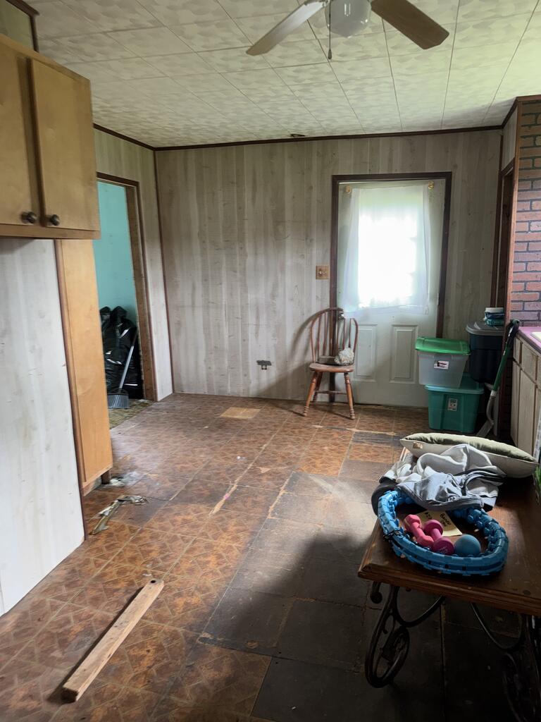 19 Railroad Street Property Photo 26