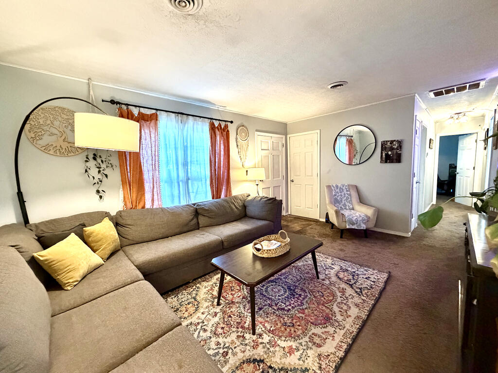 74 Franklin Circle Property Photo 7