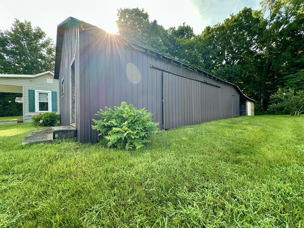 7424 St. Rt. 180 Property Photo 8