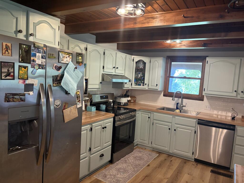 300 Core Road Property Photo 17