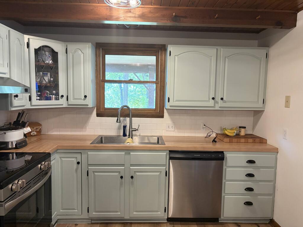 300 Core Road Property Photo 18