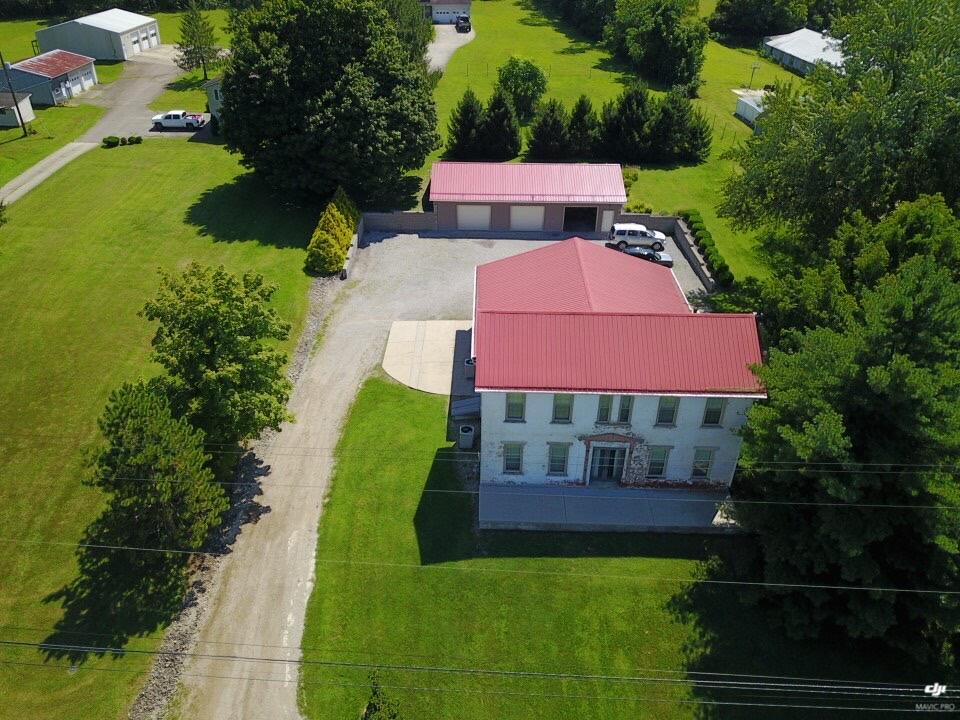 942 Howard Road Property Photo 2