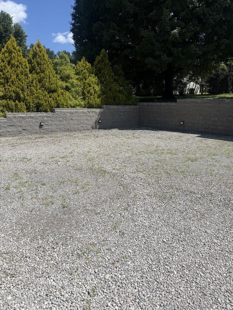 942 Howard Road Property Photo 7