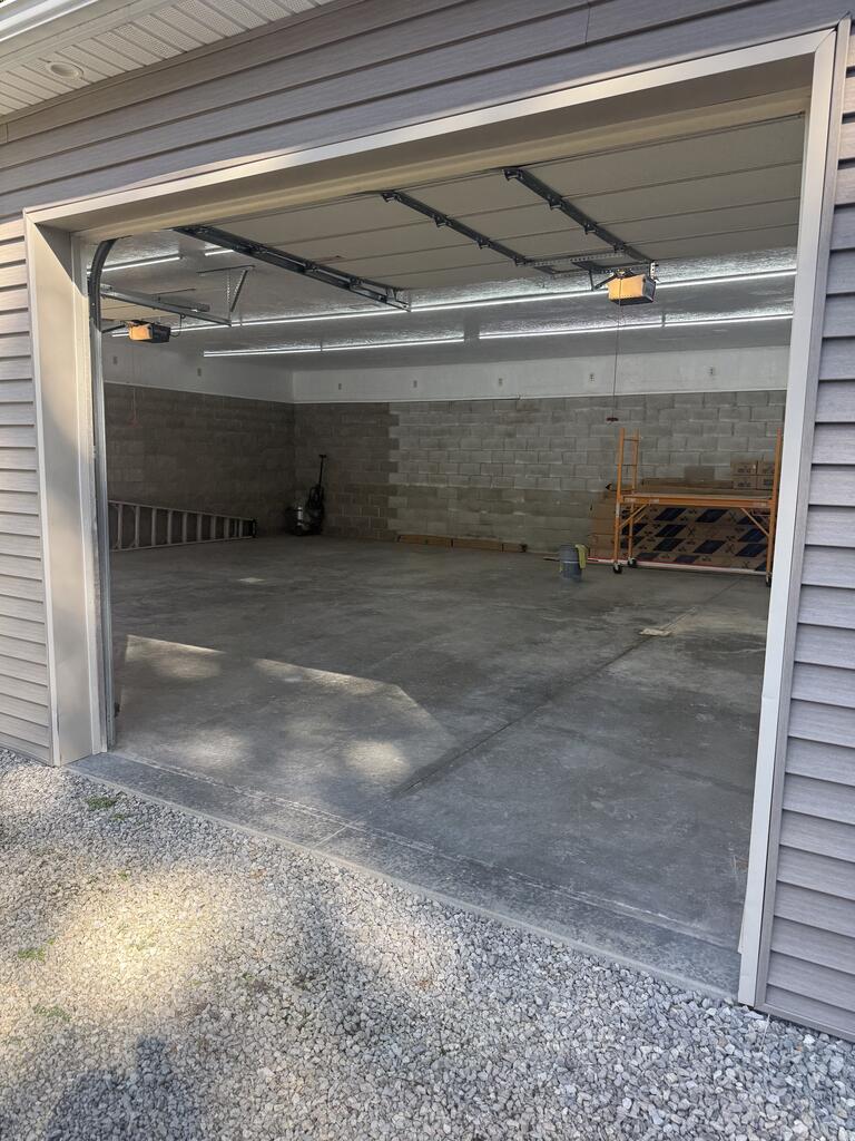 942 Howard Road Property Photo 11