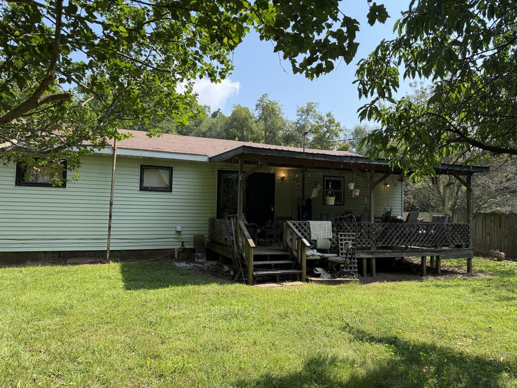 252 Narrows Road Property Photo 1