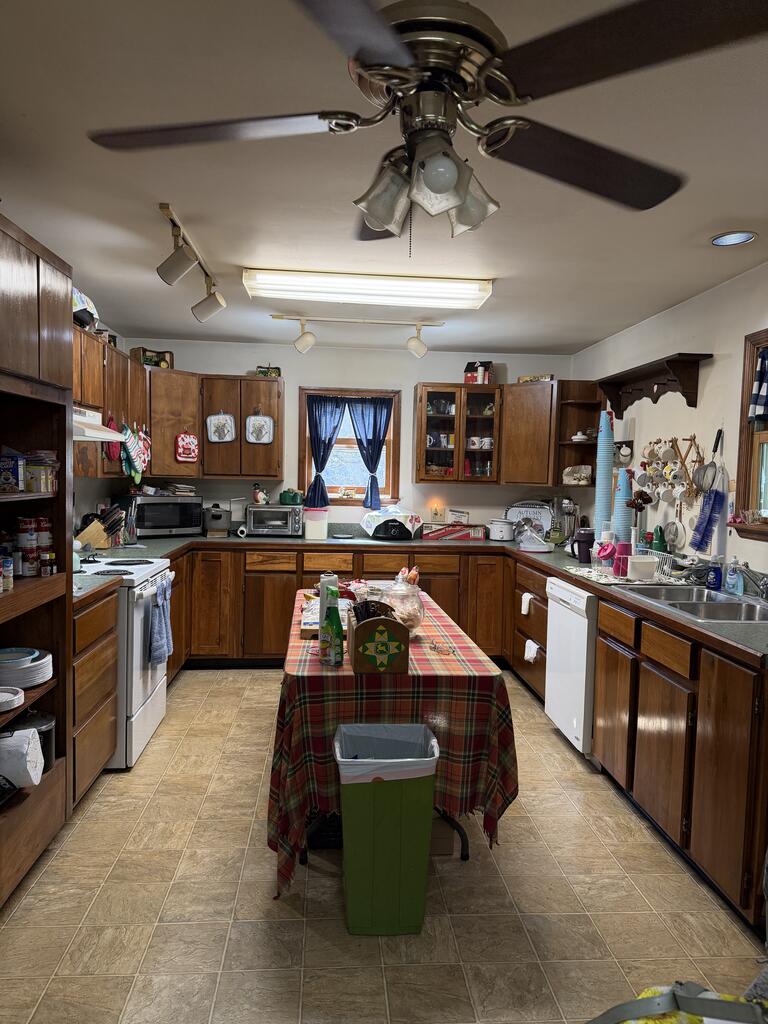 252 Narrows Road Property Photo 11