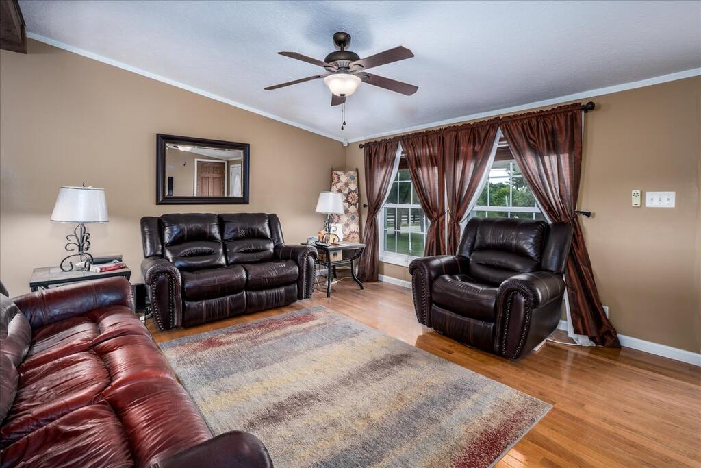 968 Shepherd Road Property Photo 10