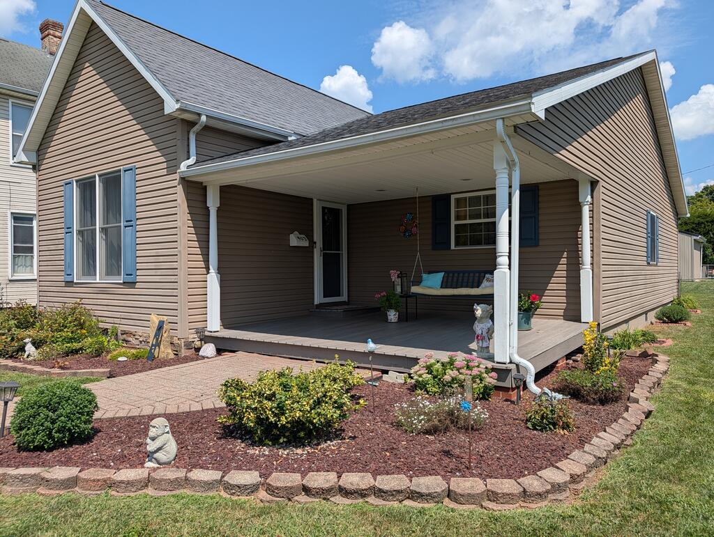 403 Vine Street Property Photo 1