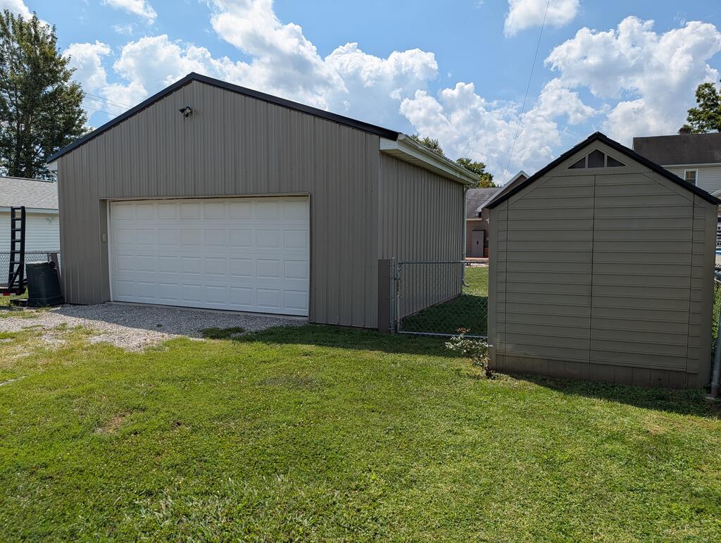 403 Vine Street Property Photo 4