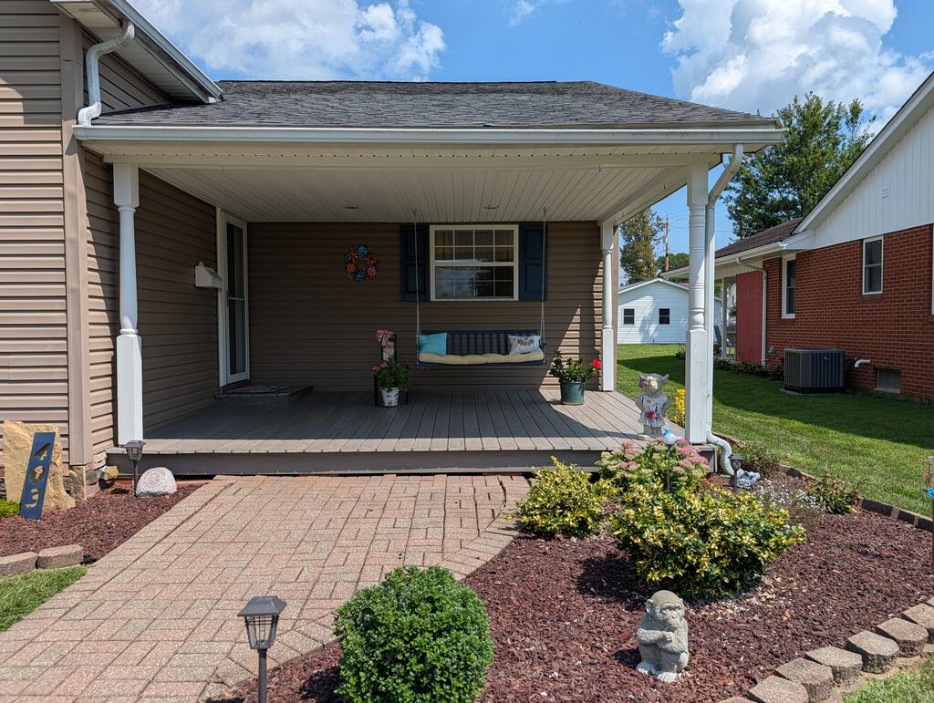 403 Vine Street Property Photo 6