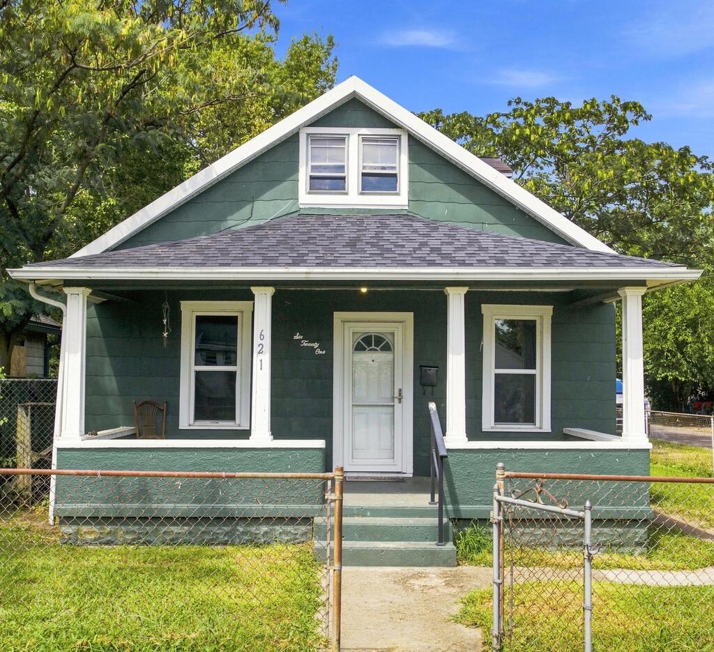 621 Liberty Street Property Photo 3
