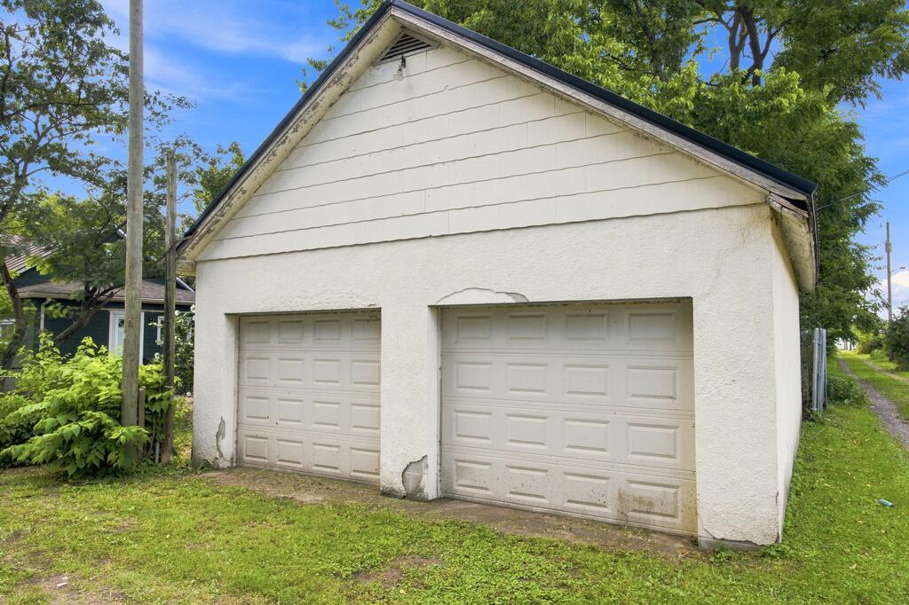 621 Liberty Street Property Photo 23