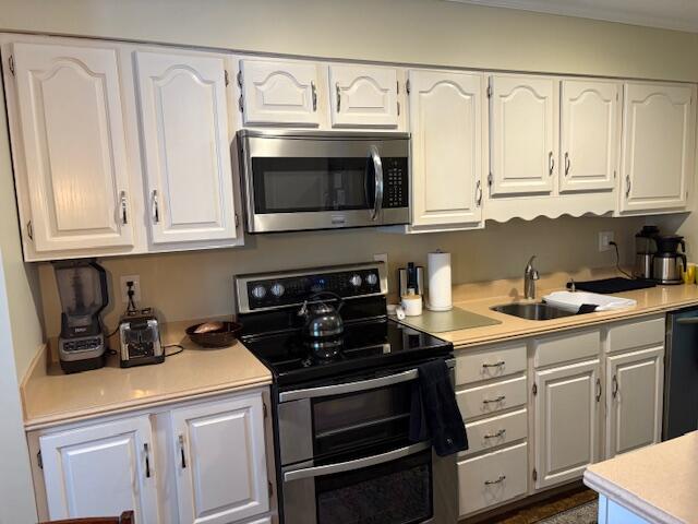 332 Constitution Drive Property Photo 9
