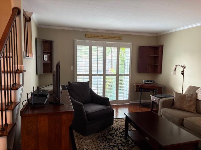 332 Constitution Drive Property Photo 13