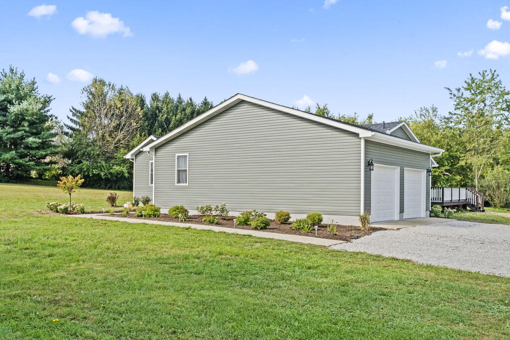27695 Campbell Road Property Photo 4