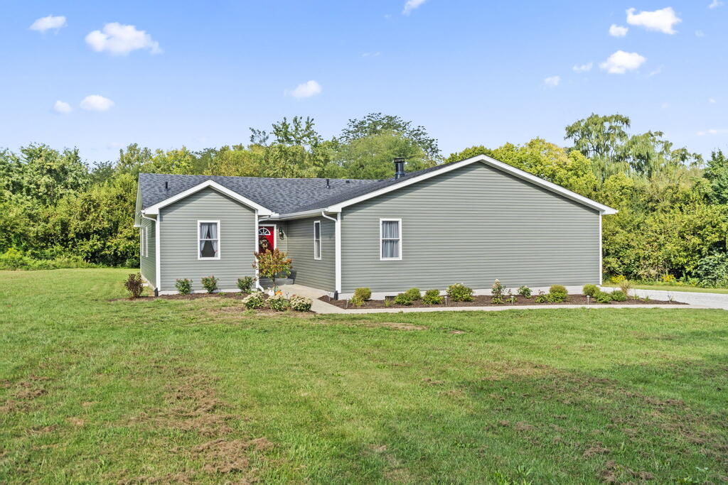 27695 Campbell Road Property Photo 6