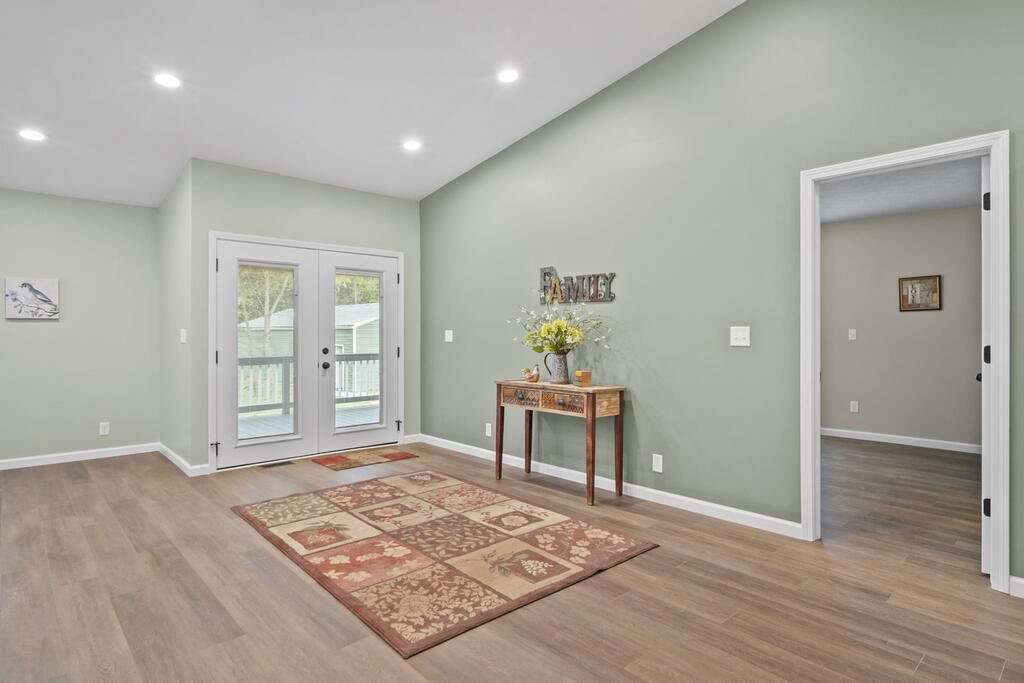 27695 Campbell Road Property Photo 16