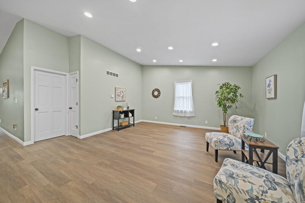 27695 Campbell Road Property Photo 18
