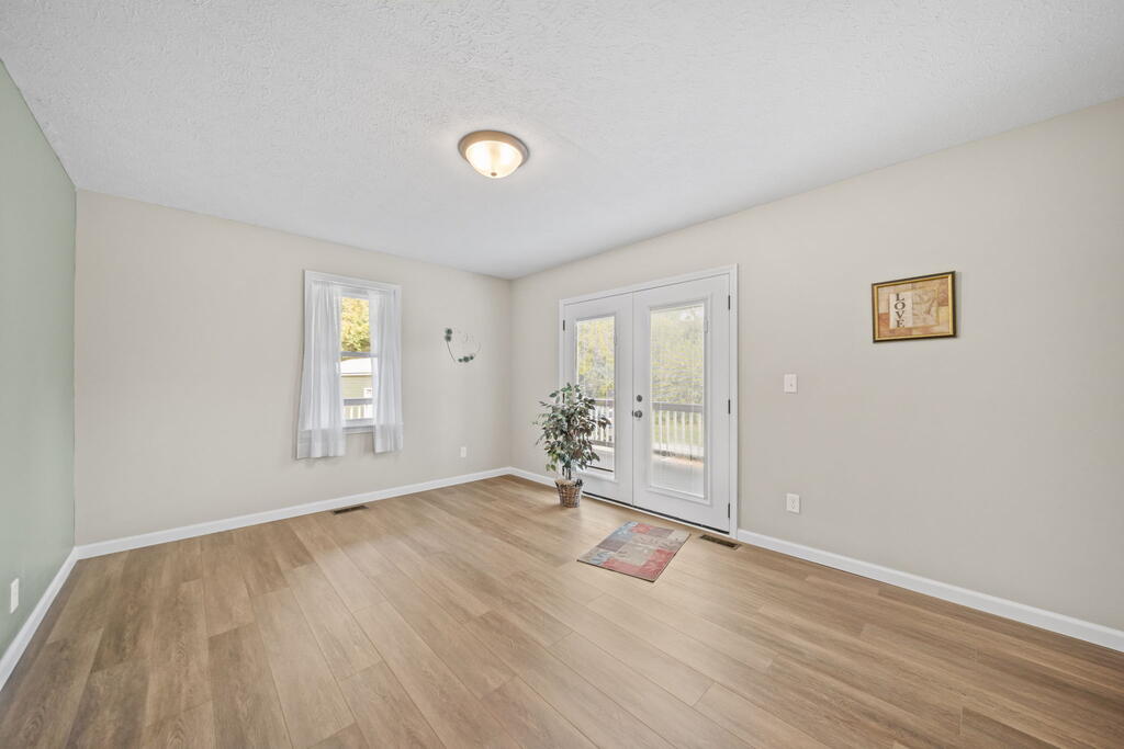 27695 Campbell Road Property Photo 28