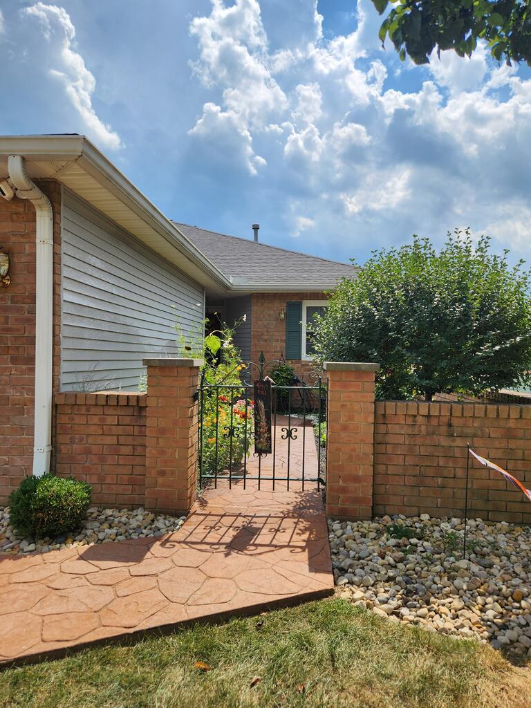 11 Susan Drive Property Photo 1