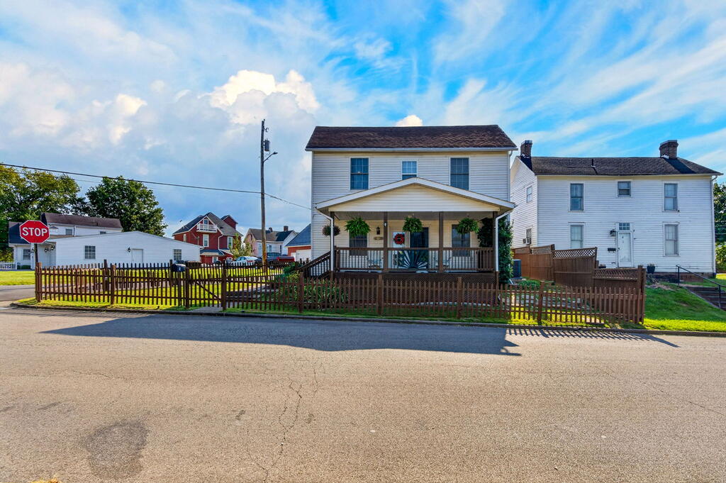 10 Burlington Road Property Photo 10