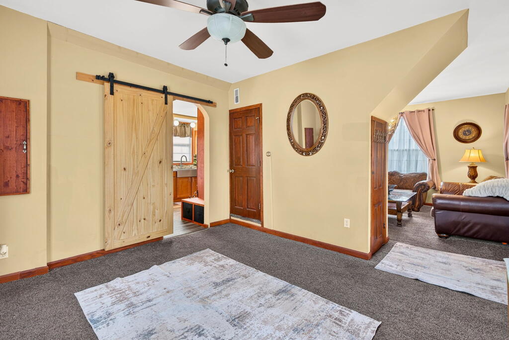 10 Burlington Road Property Photo 19