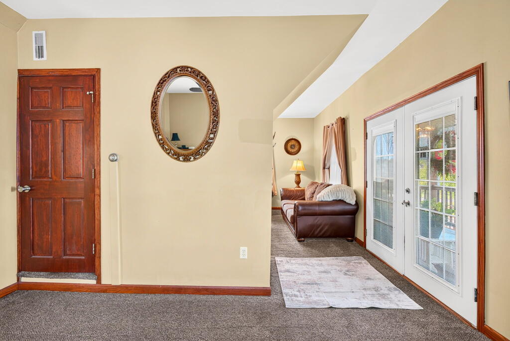 10 Burlington Road Property Photo 20