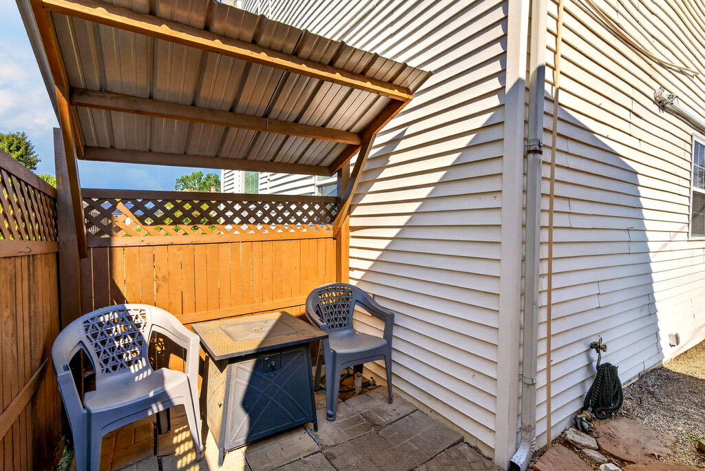 10 Burlington Road Property Photo 36