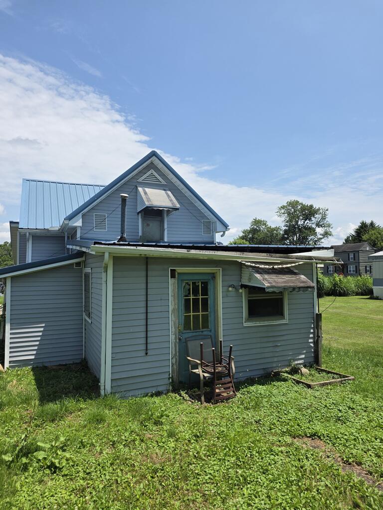 265 S Illinois Ave. Property Photo 6