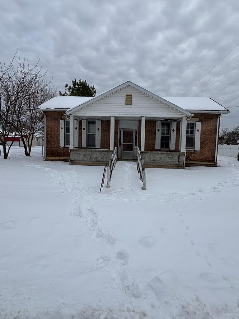 207 W Fourth St. Property Photo 1