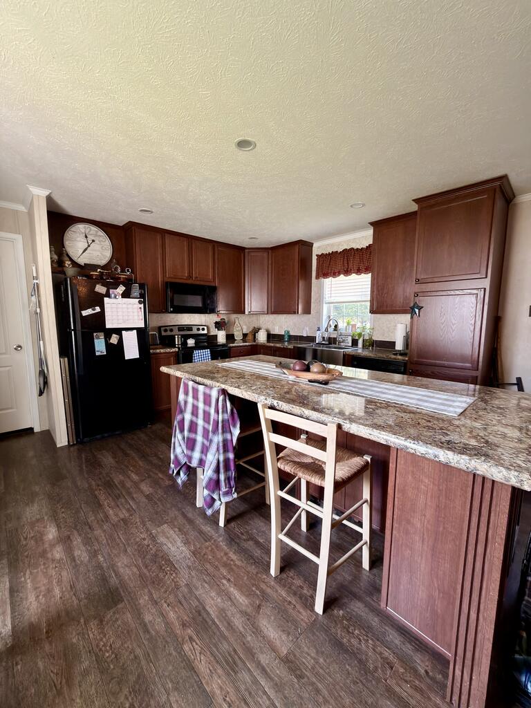 15 Tomahawk Circle Property Photo 8