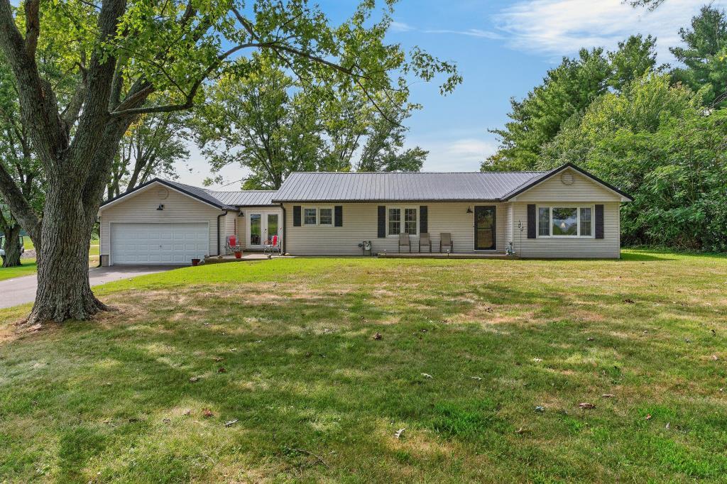 150 Kent Lane Property Photo 1