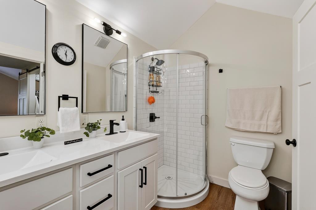 150 Kent Lane Property Photo 27