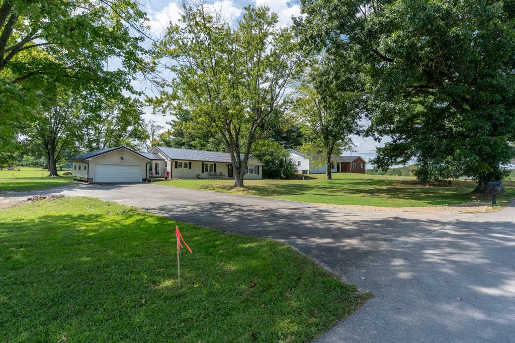 150 Kent Lane Property Photo 36