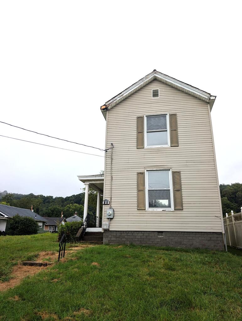809 Harding Ave. Property Photo 1