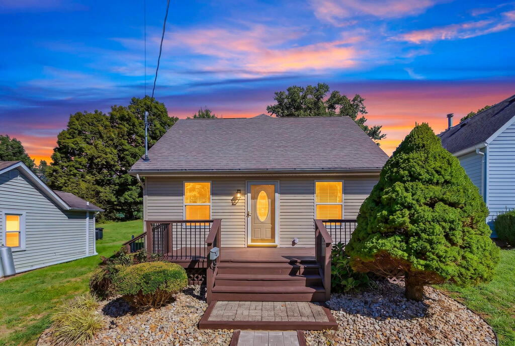 16 E Mitchell Street Property Photo 1