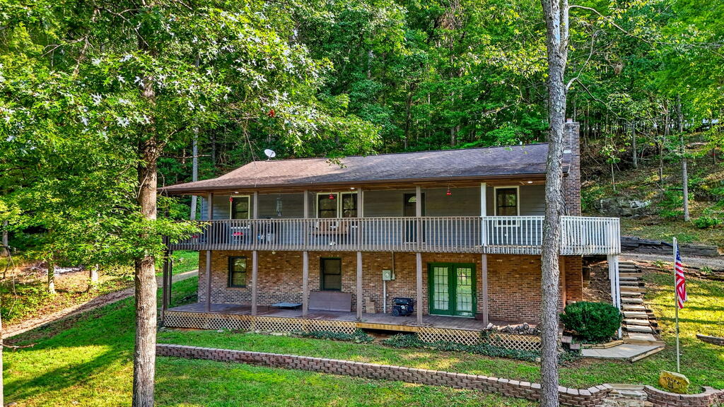 652 Laurel Lick Road Property Photo 1