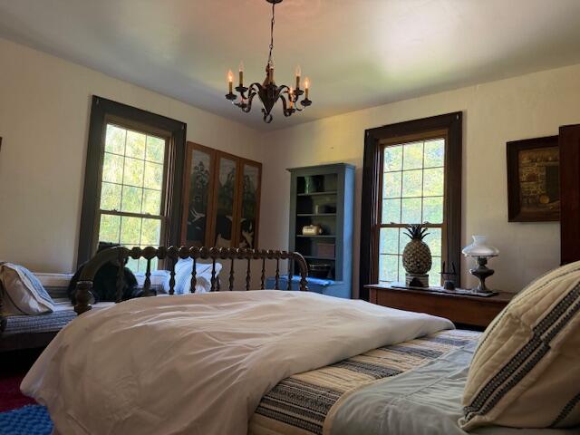 1121 Falls Road Property Photo 15