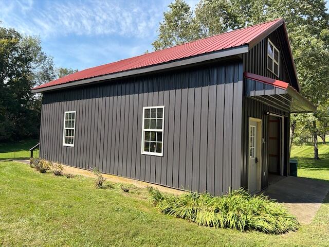 1121 Falls Road Property Photo 17