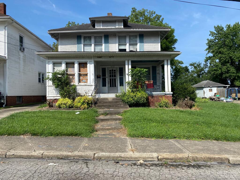 1627 Linden Ave. Property Photo 1