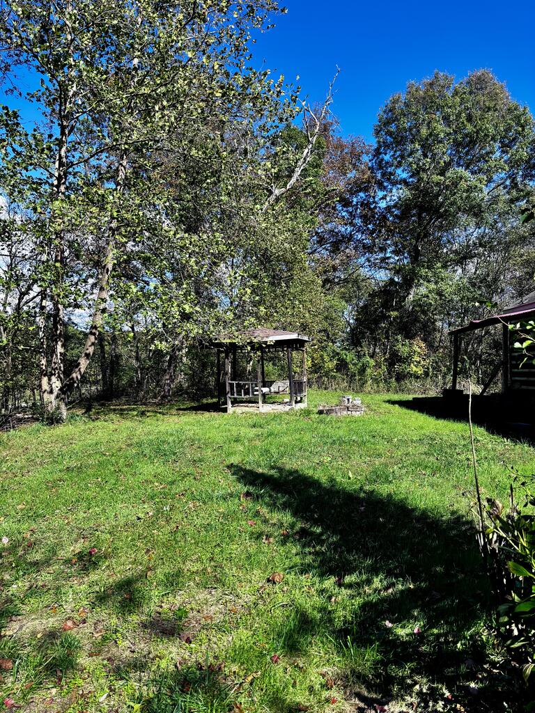 623 Brookside Drive Property Photo 9