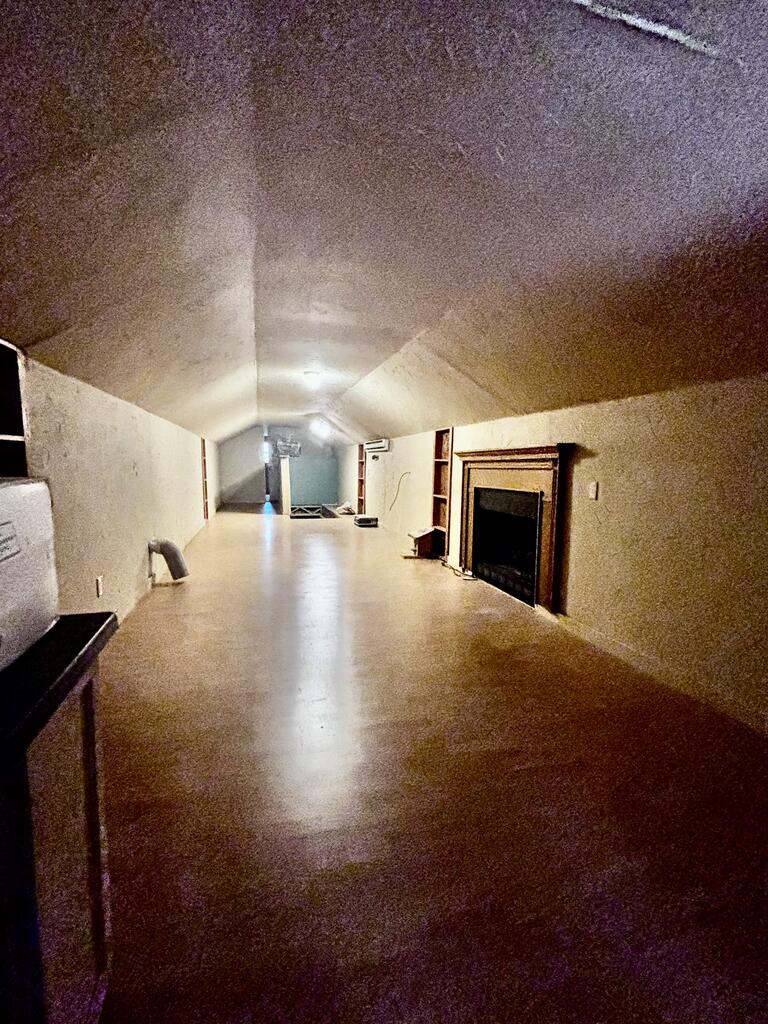 623 Brookside Drive Property Photo 37