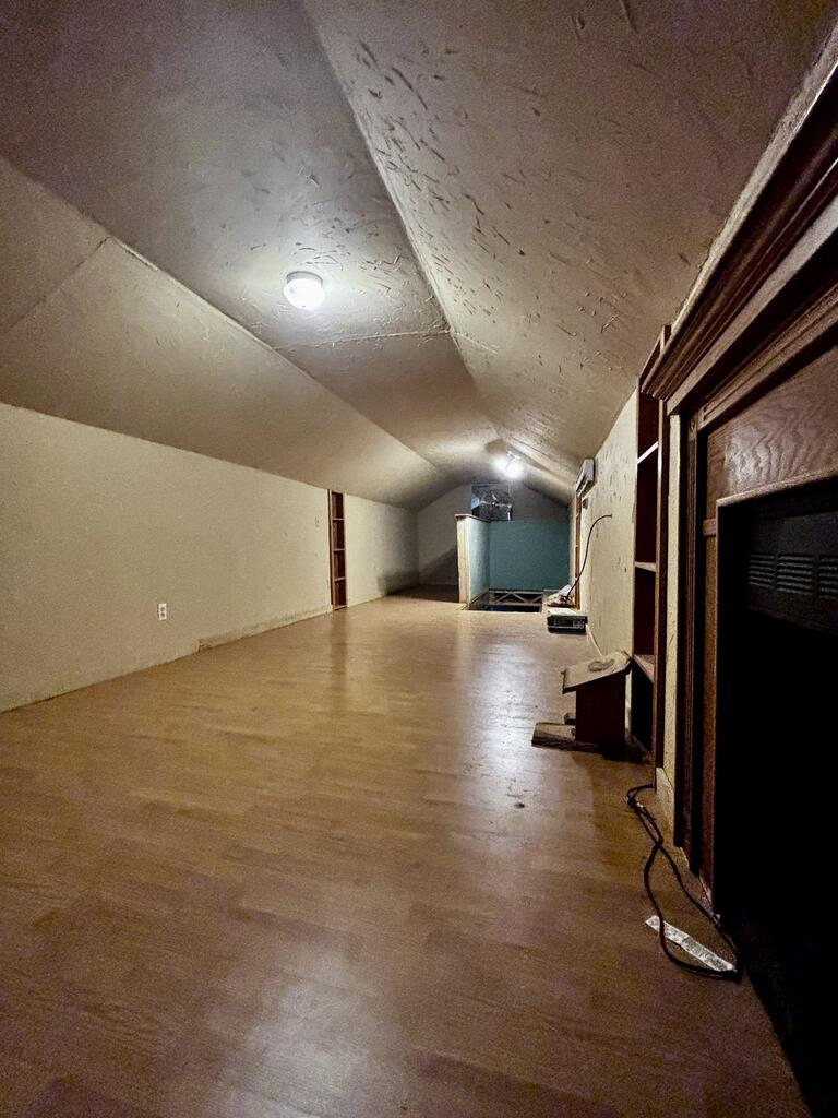 623 Brookside Drive Property Photo 38