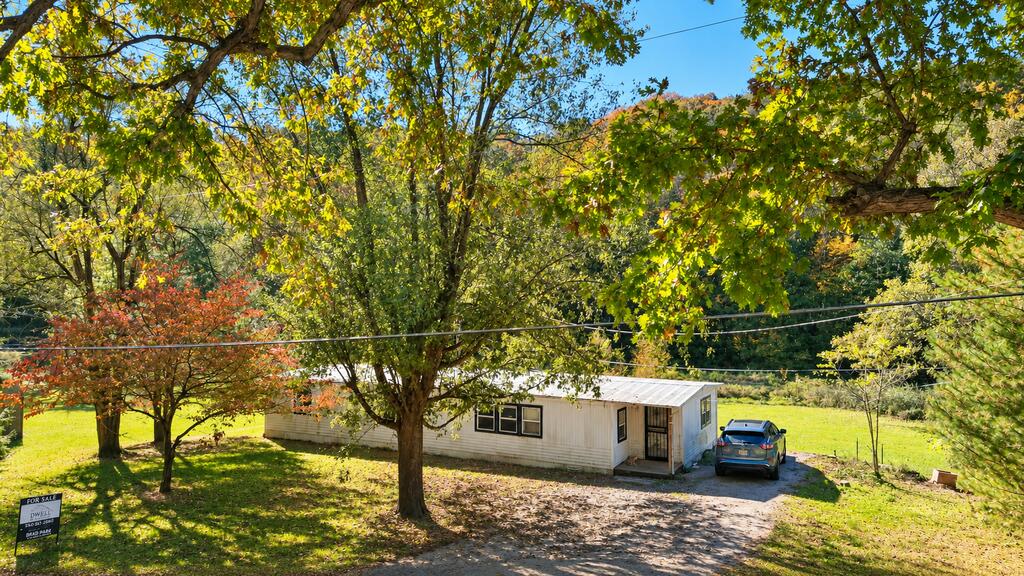 1710 Graves Road Property Photo 1
