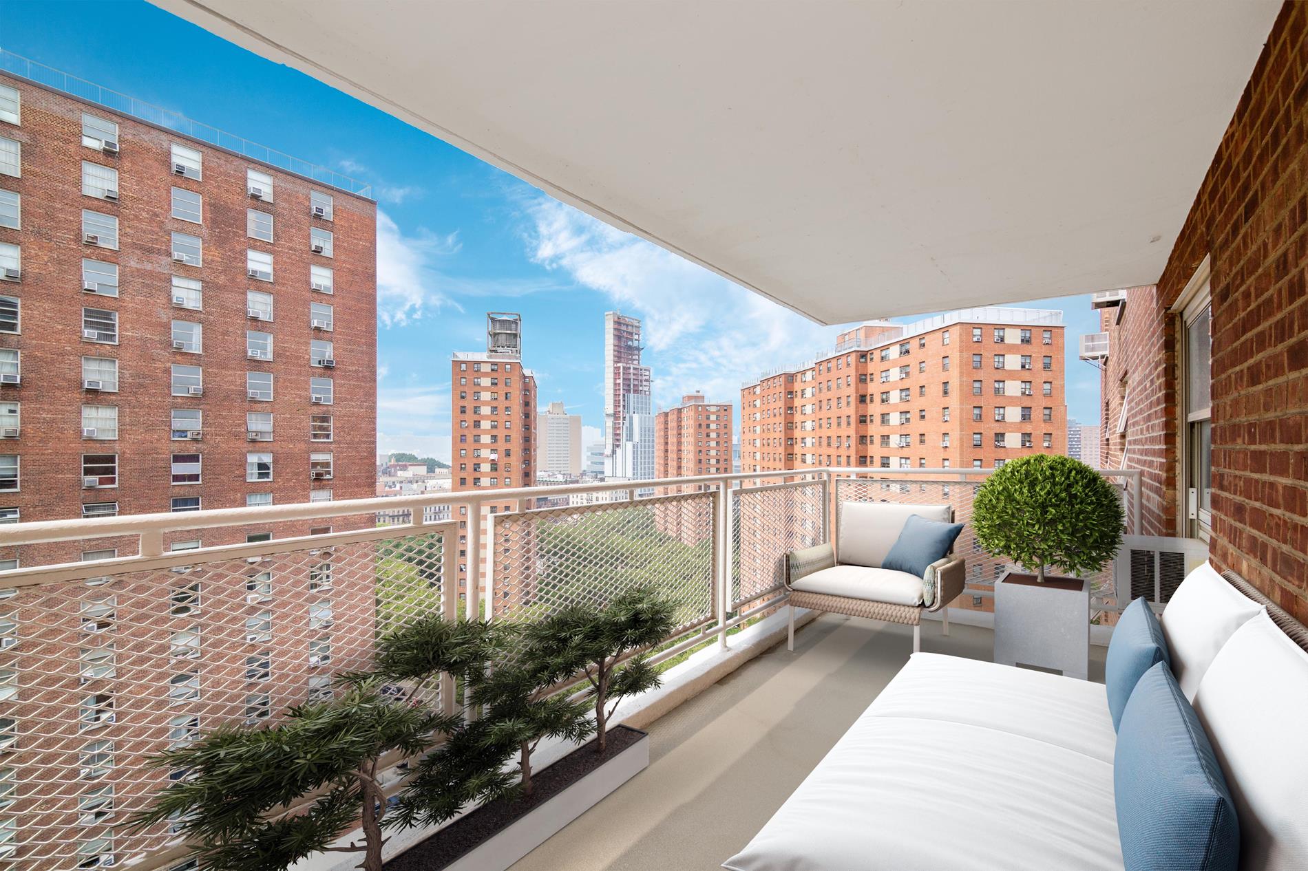 80 La Salle Street 16-A Property Photo 1
