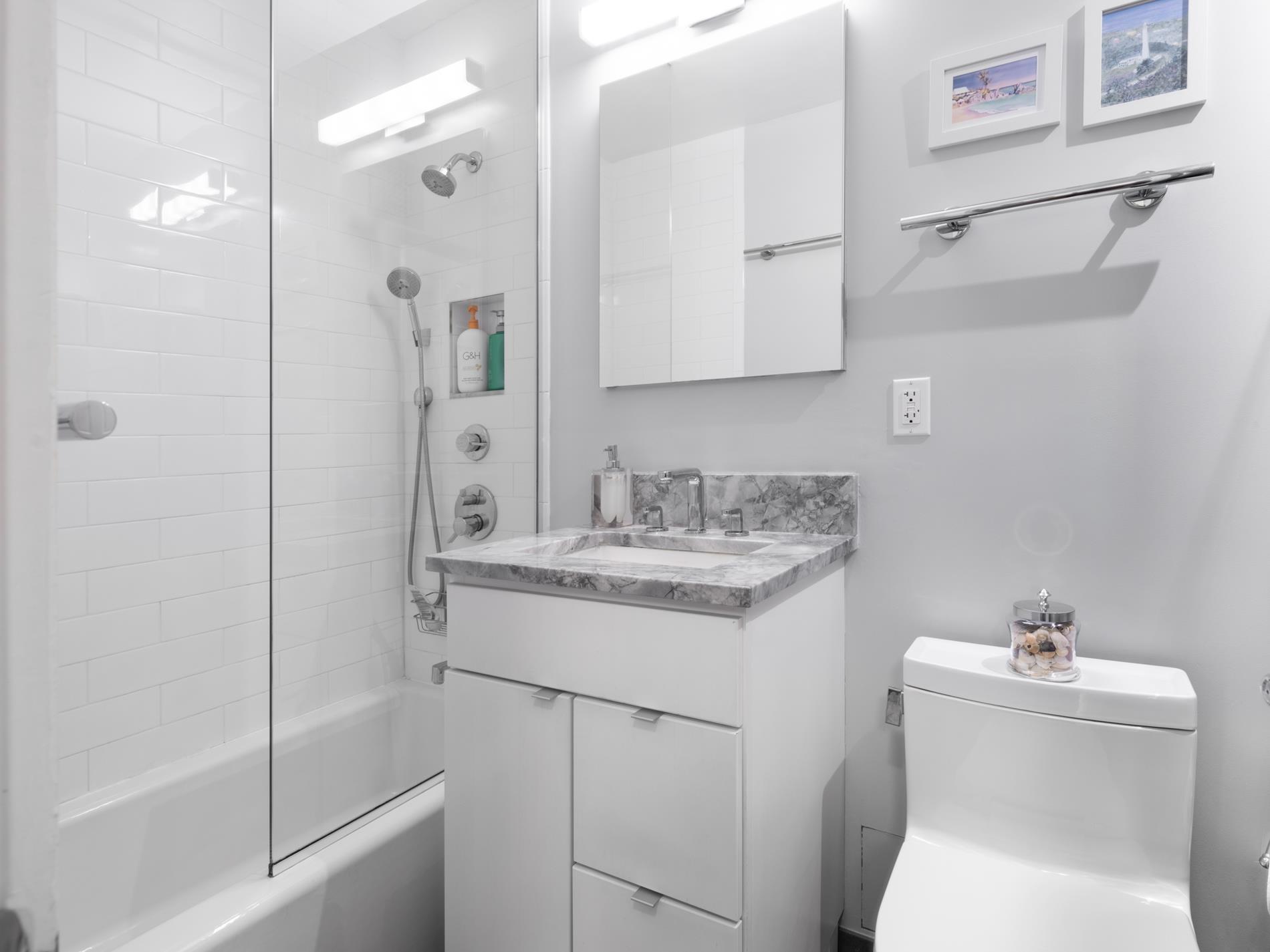 345 E 52nd Street 11-a Property Photo 8