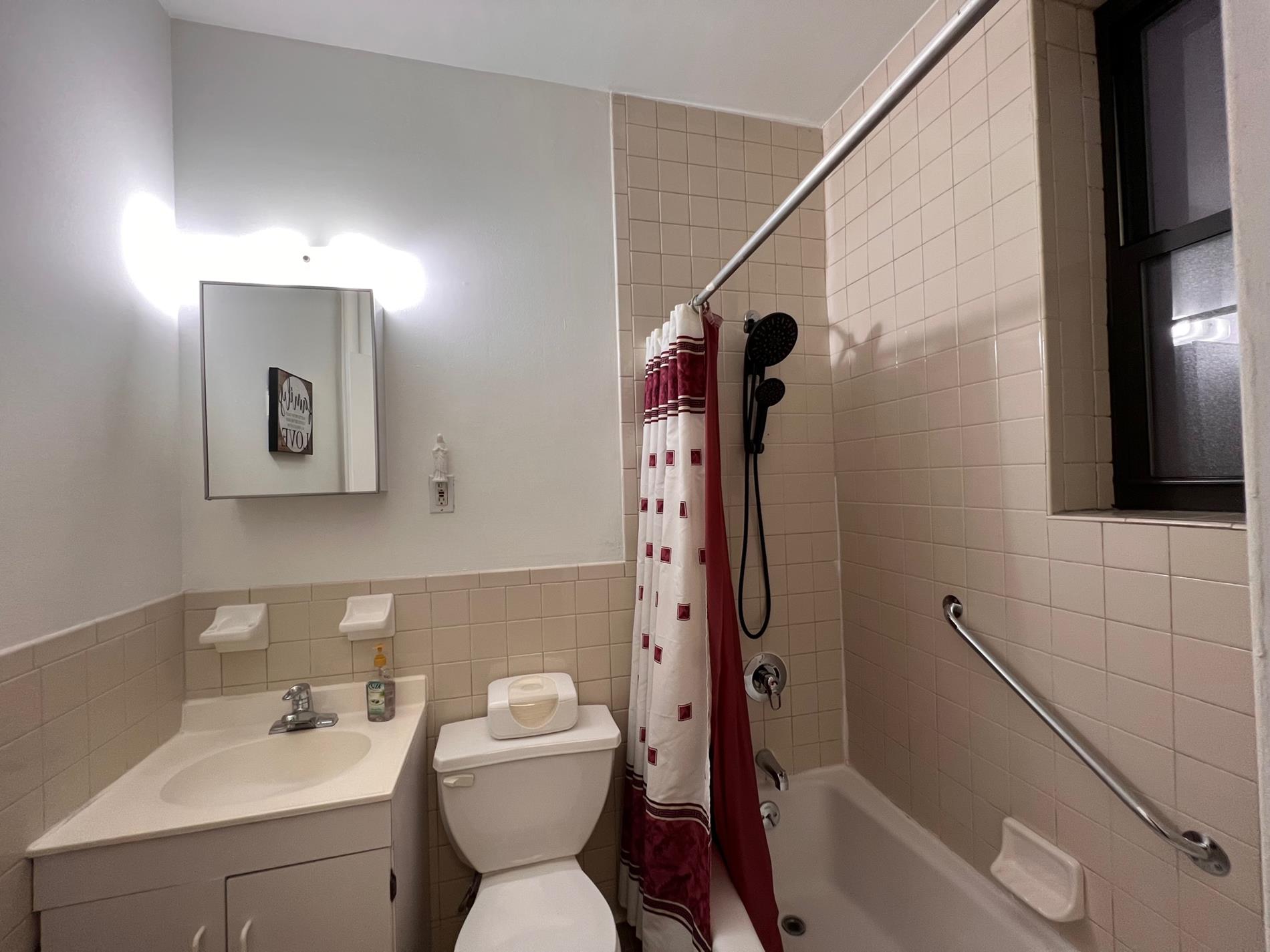 105 E 97th Street 9 Property Photo 6