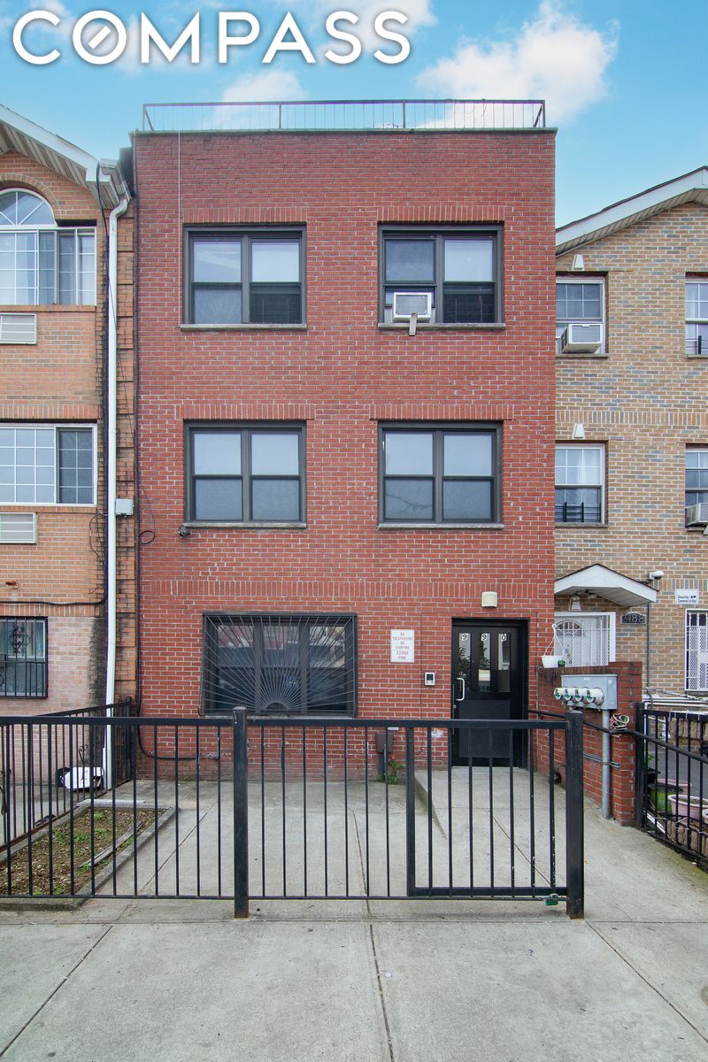 990 Halsey Street Property Photo 1