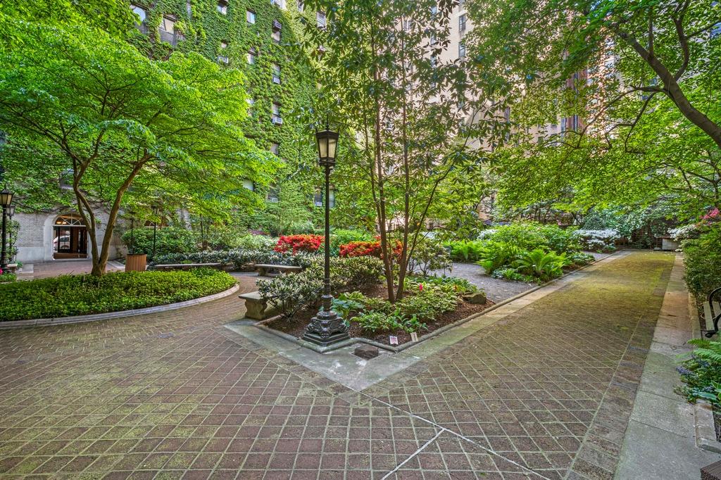 210 W 90th Street 10-j Property Photo 11