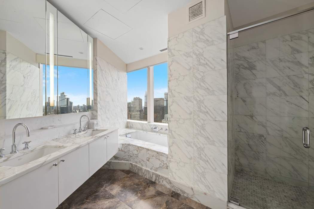 25 Columbus Circle 75ce Property Photo 6
